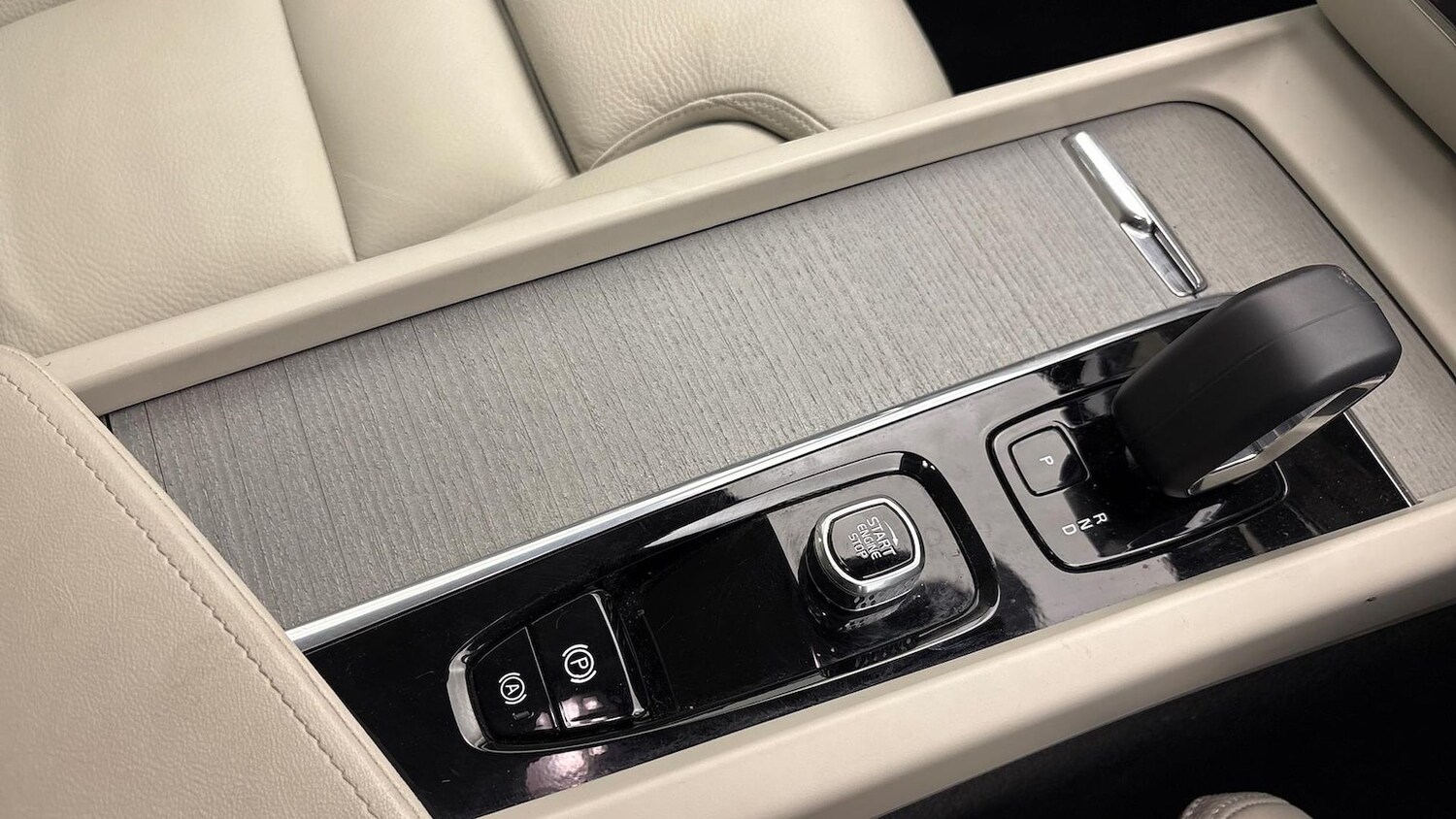 Used Volvo V60 2025 for sale - 77489635: Photo 9