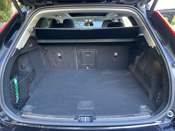 Used Volvo XC60 2024 for sale - 76070280: Photo 17