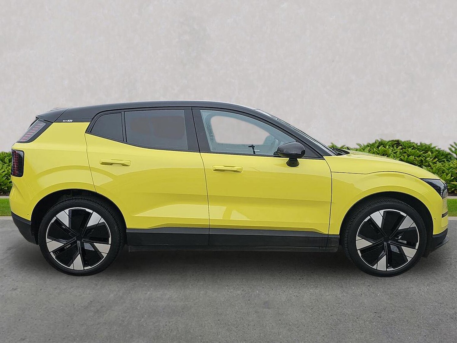 Used Volvo EX30 2025 for sale - 77896319: Photo 3