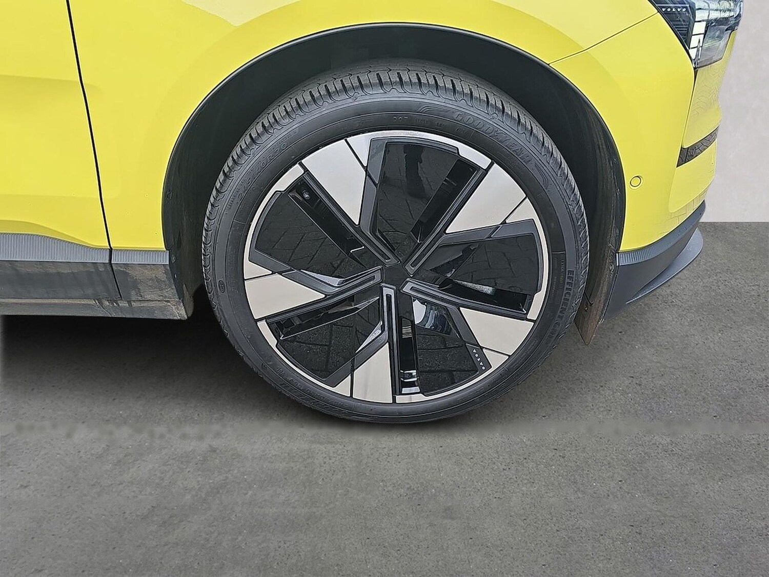 Used Volvo EX30 2025 for sale - 77896319: Photo 6