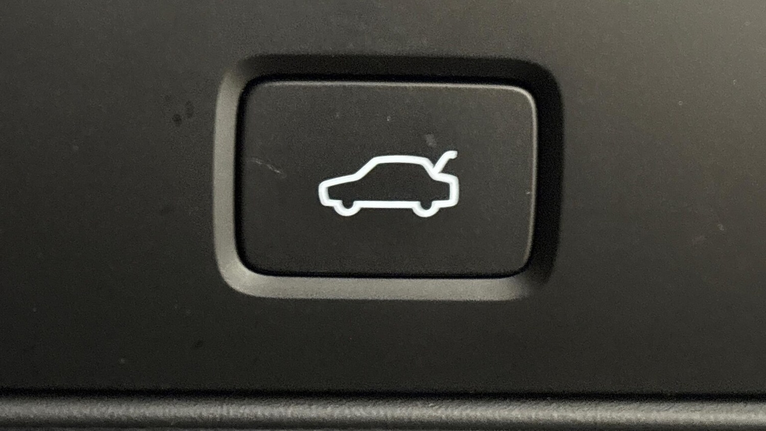 Used Volvo C40 2022 for sale - 77931719: Photo 37