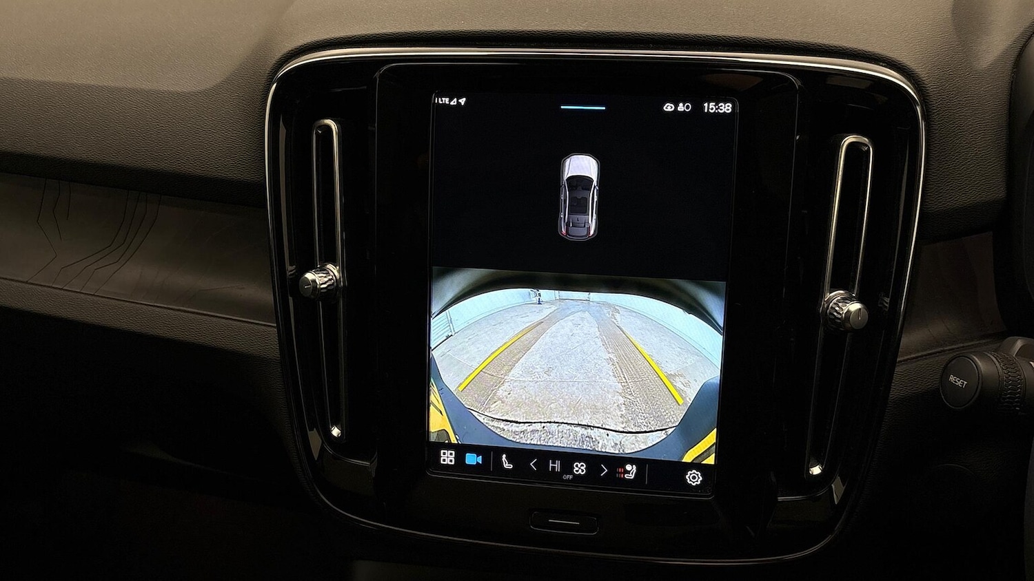 Used Volvo C40 2022 for sale - 77931719: Photo 39