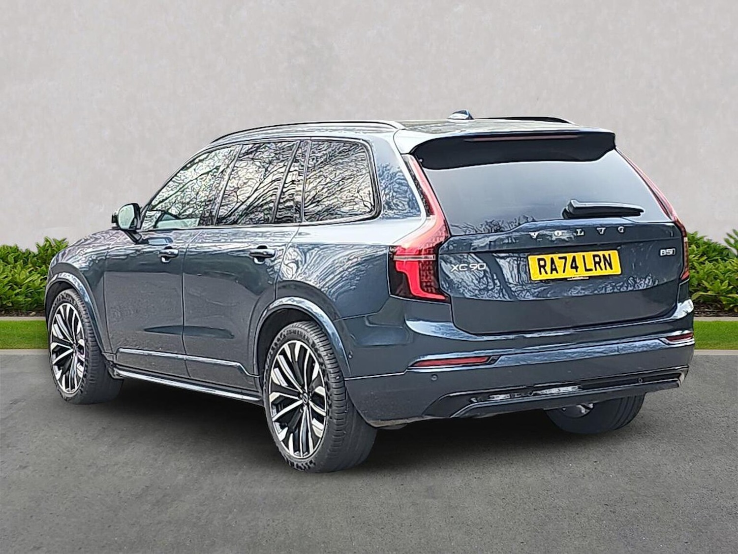 Used Volvo XC90 2025 for sale - 78191374: Photo 2