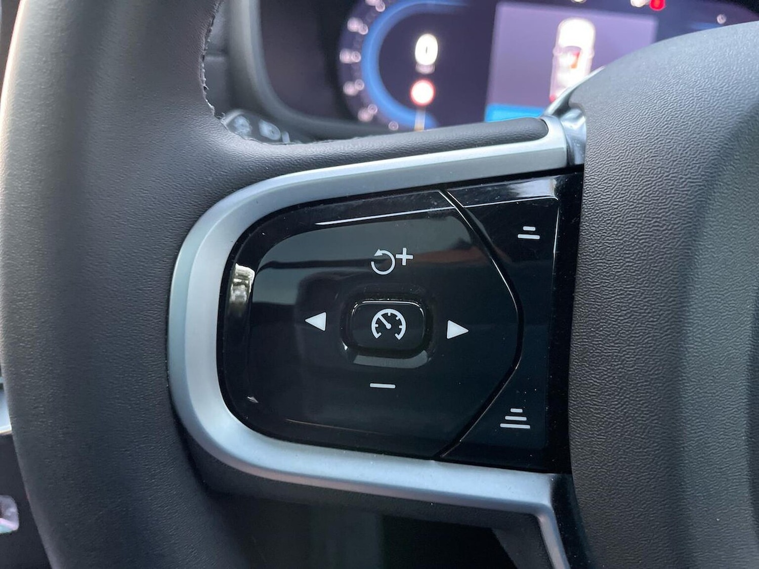 Used Volvo XC90 2025 for sale - 76455301: Photo 27