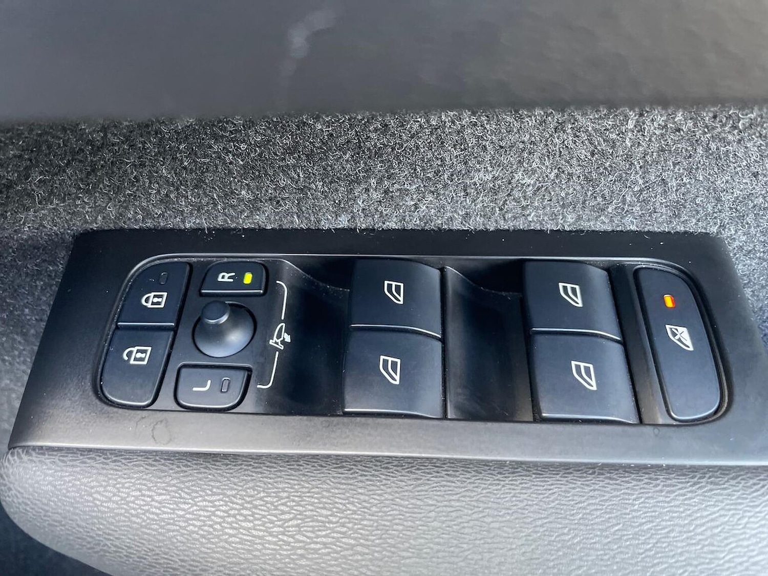 Used Volvo XC40 2021 for sale - 76396950: Photo 21