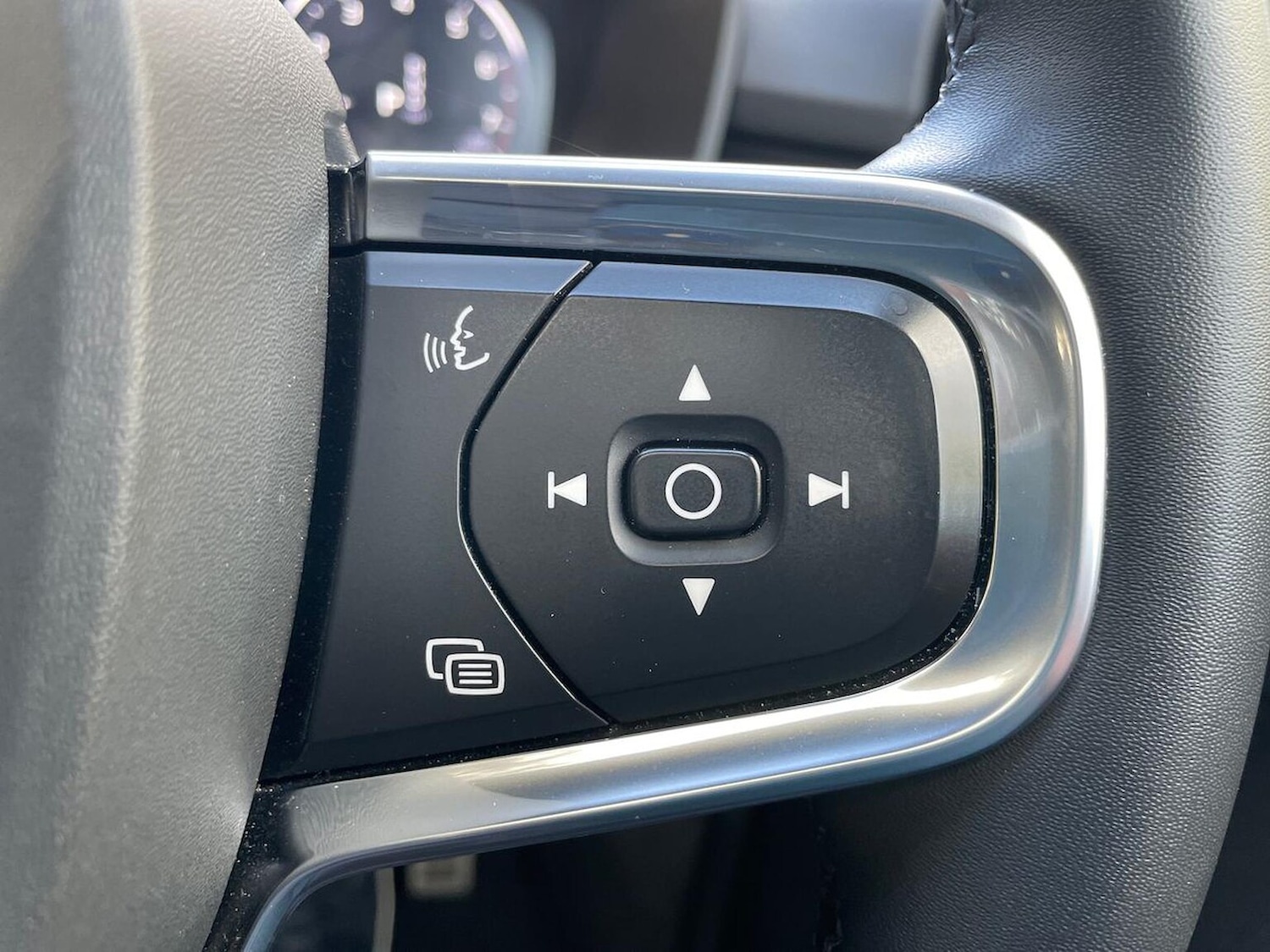 Used Volvo XC40 2021 for sale - 76396950: Photo 26