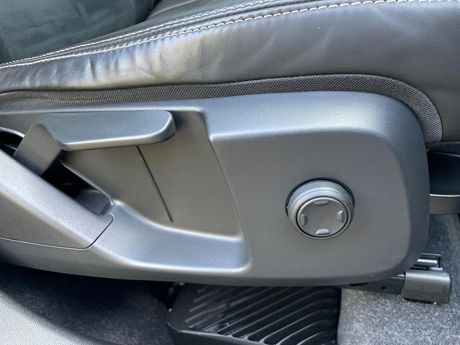 Used Volvo XC40 2021 for sale - 76396950: Photo 30