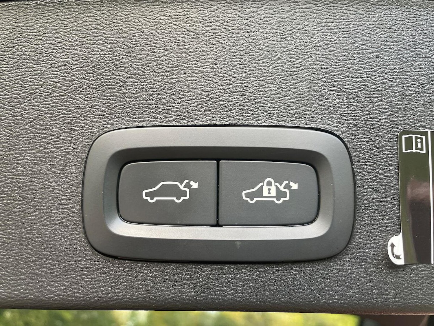 Used Volvo XC40 2021 for sale - 76396950: Photo 42