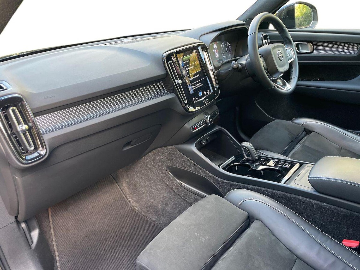 Used Volvo XC40 2021 for sale - 76396950: Photo 7