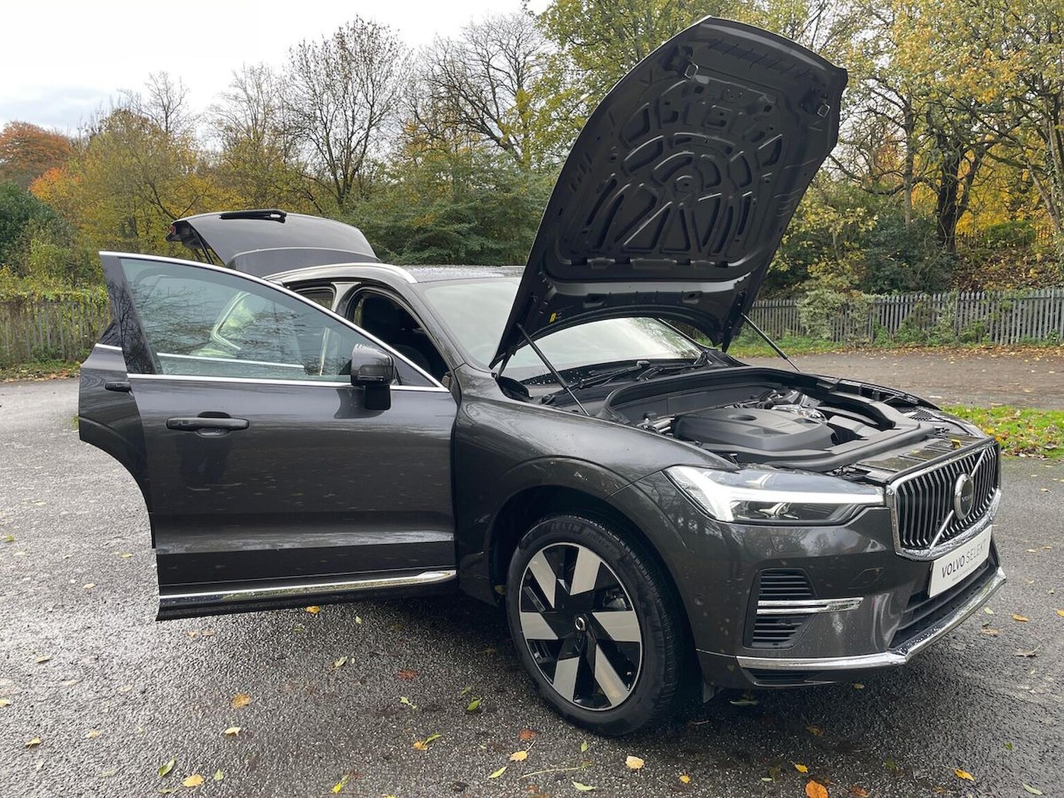 Used Volvo XC60 2025 for sale - 76490766: Photo 40