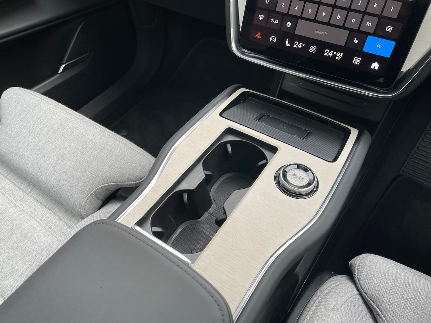 Used Volvo EX90 2025 for sale - 76490771: Photo 13