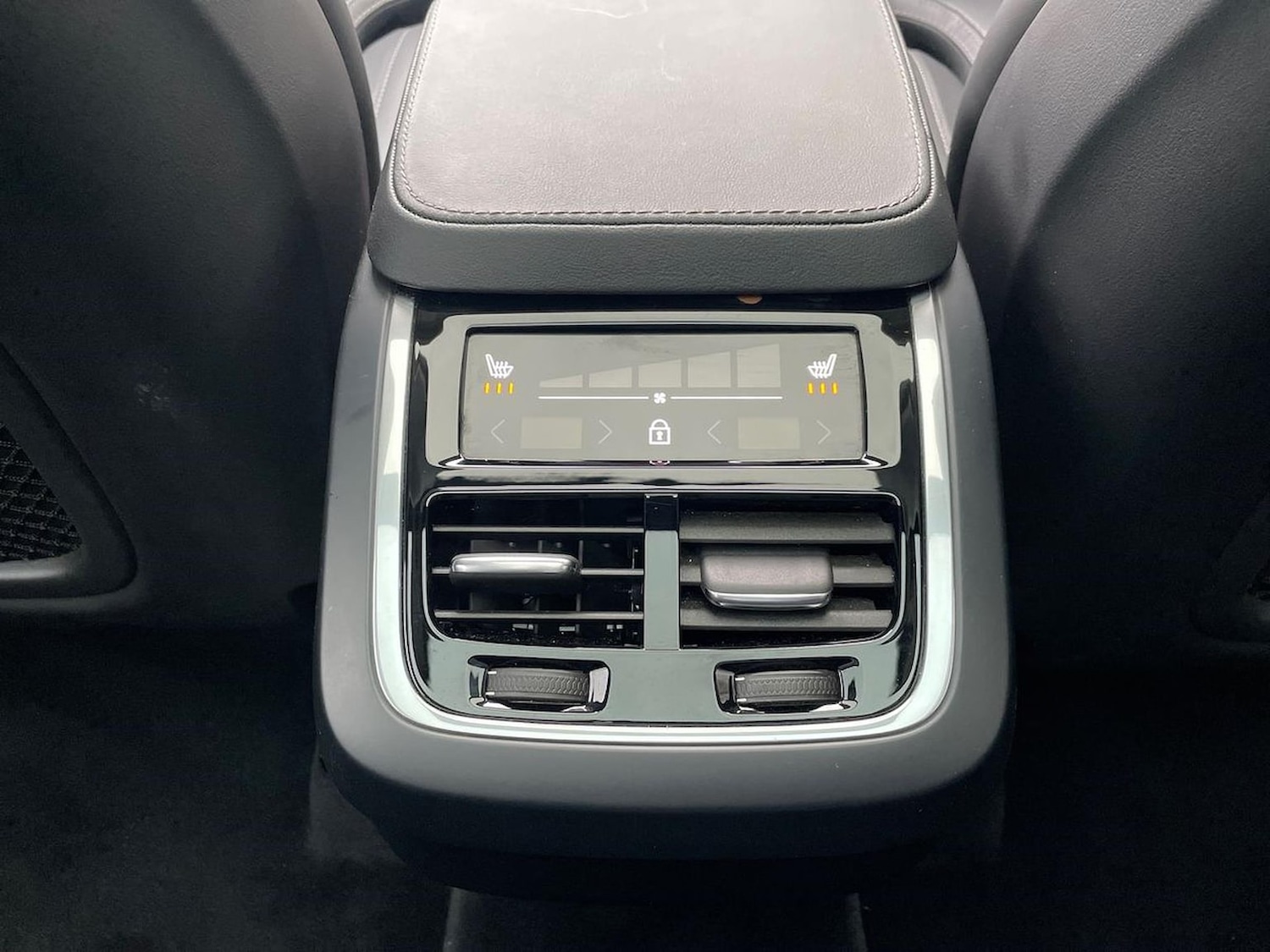 Used Volvo XC90 2024 for sale - 76455300: Photo 22