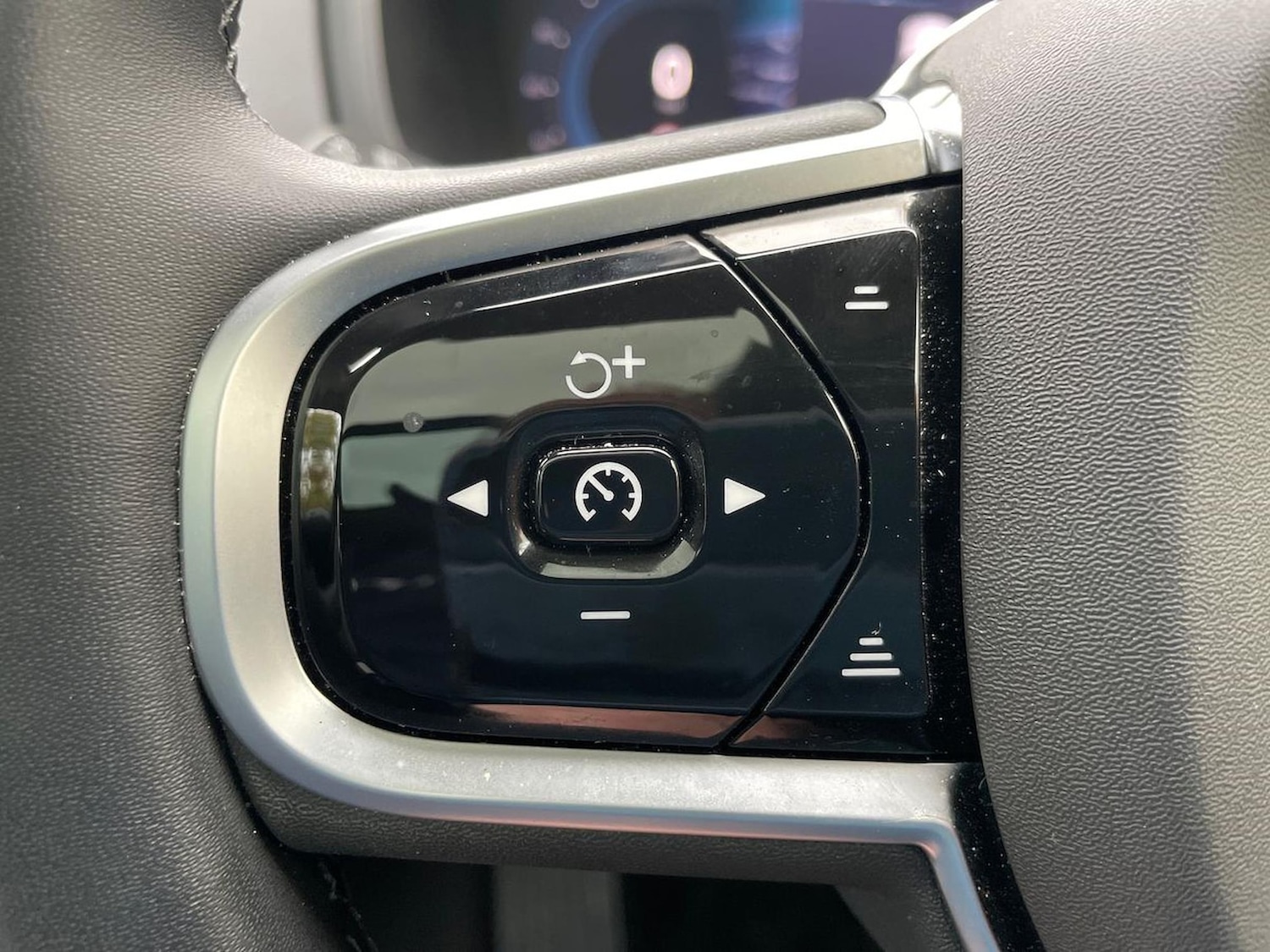 Used Volvo XC90 2024 for sale - 76455300: Photo 27