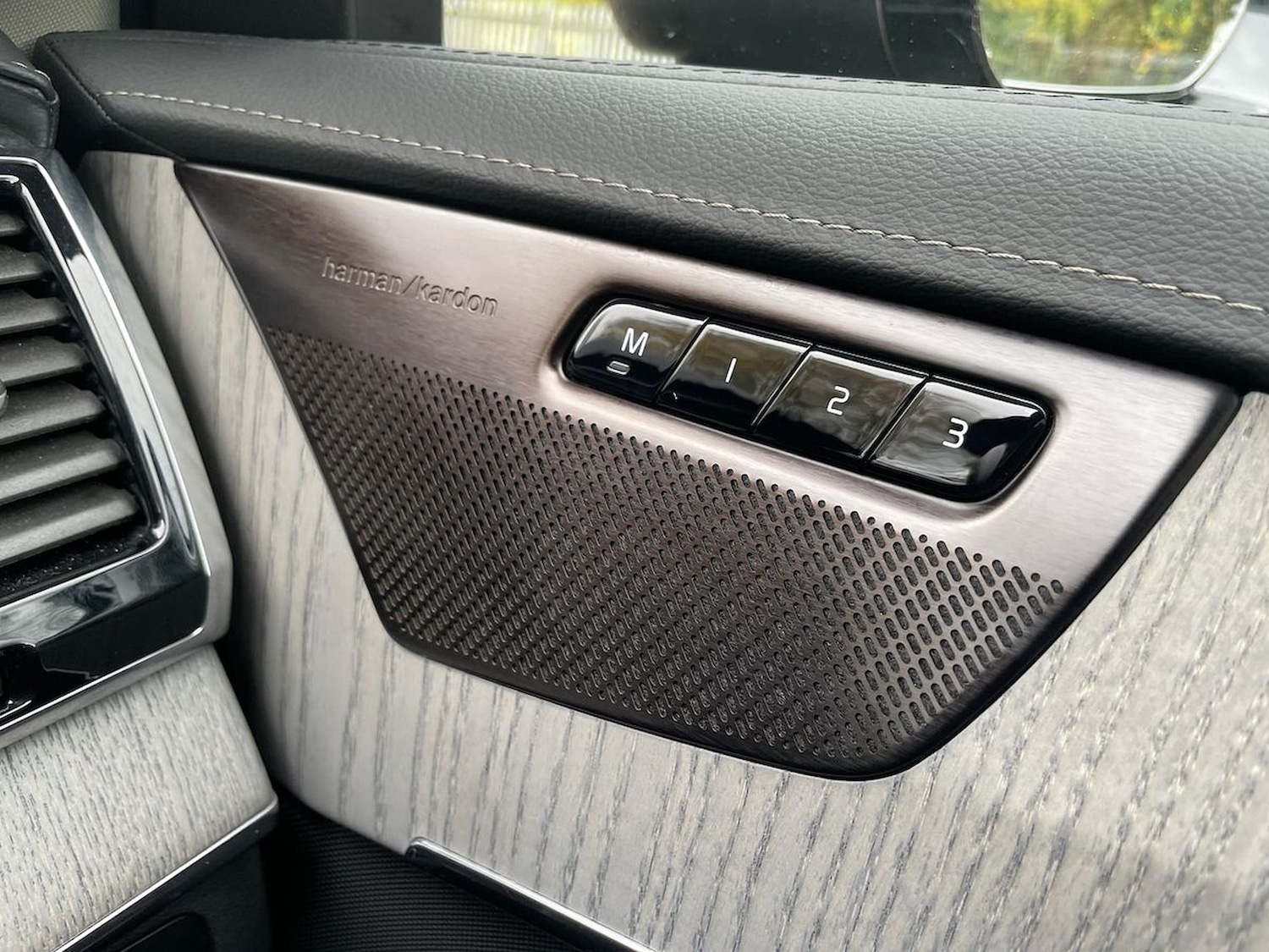 Used Volvo XC90 2024 for sale - 76455300: Photo 31