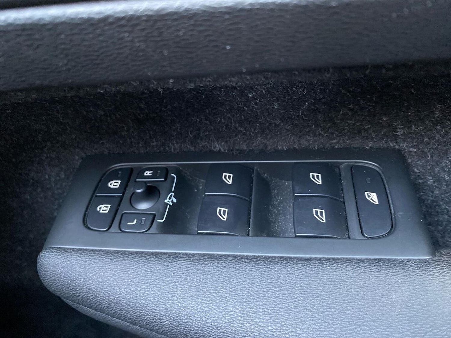 Used Volvo XC40 2020 for sale - 76906300: Photo 21