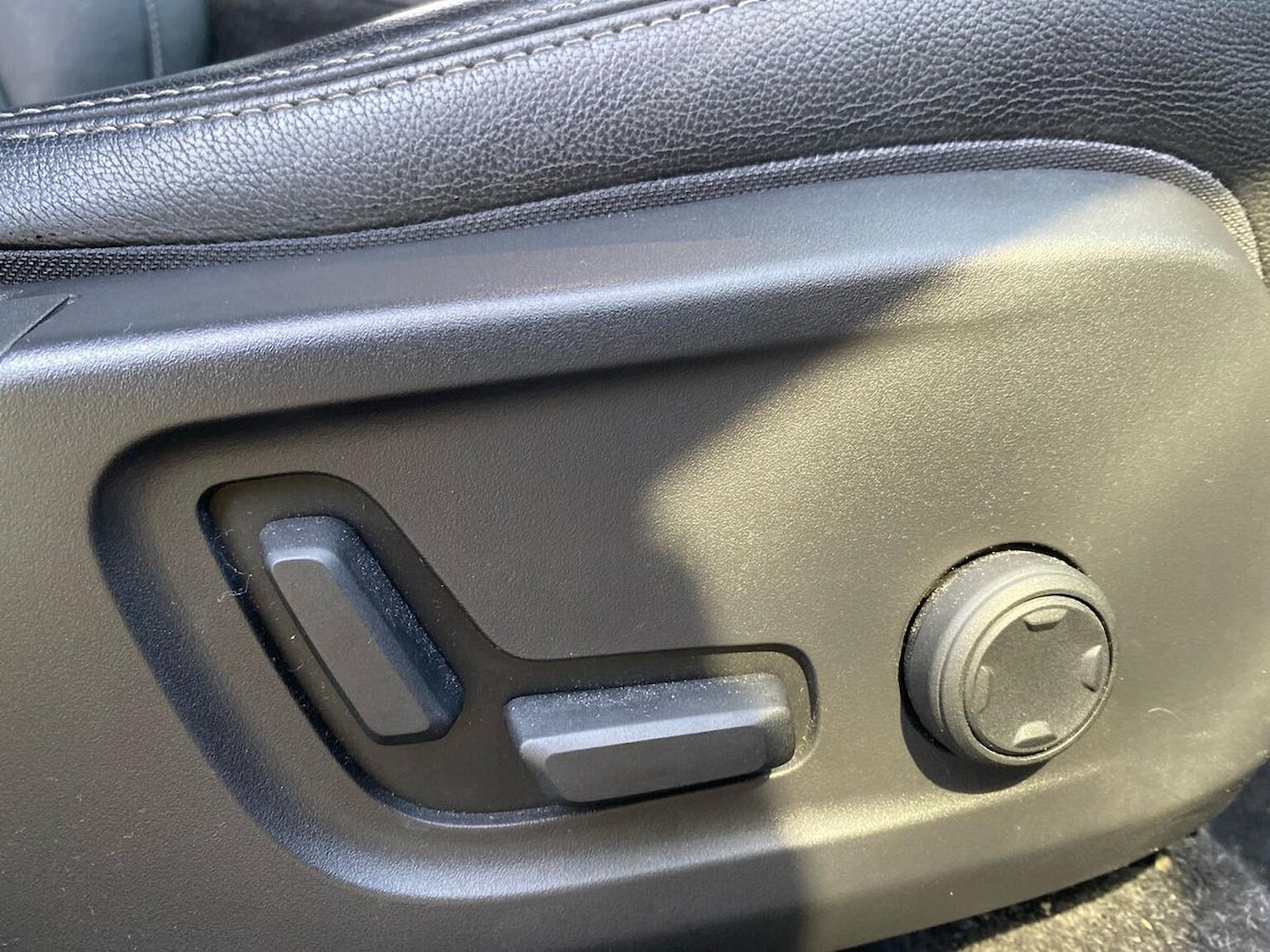 Used Volvo XC40 2020 for sale - 76906300: Photo 30