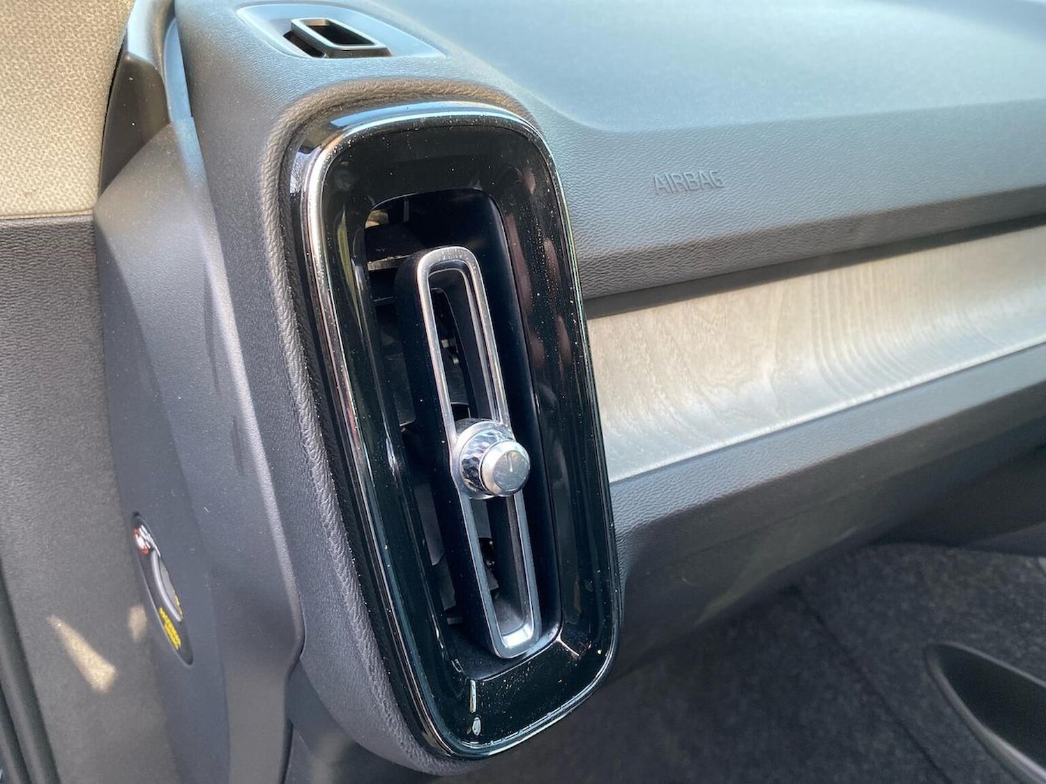 Used Volvo XC40 2020 for sale - 76906300: Photo 32