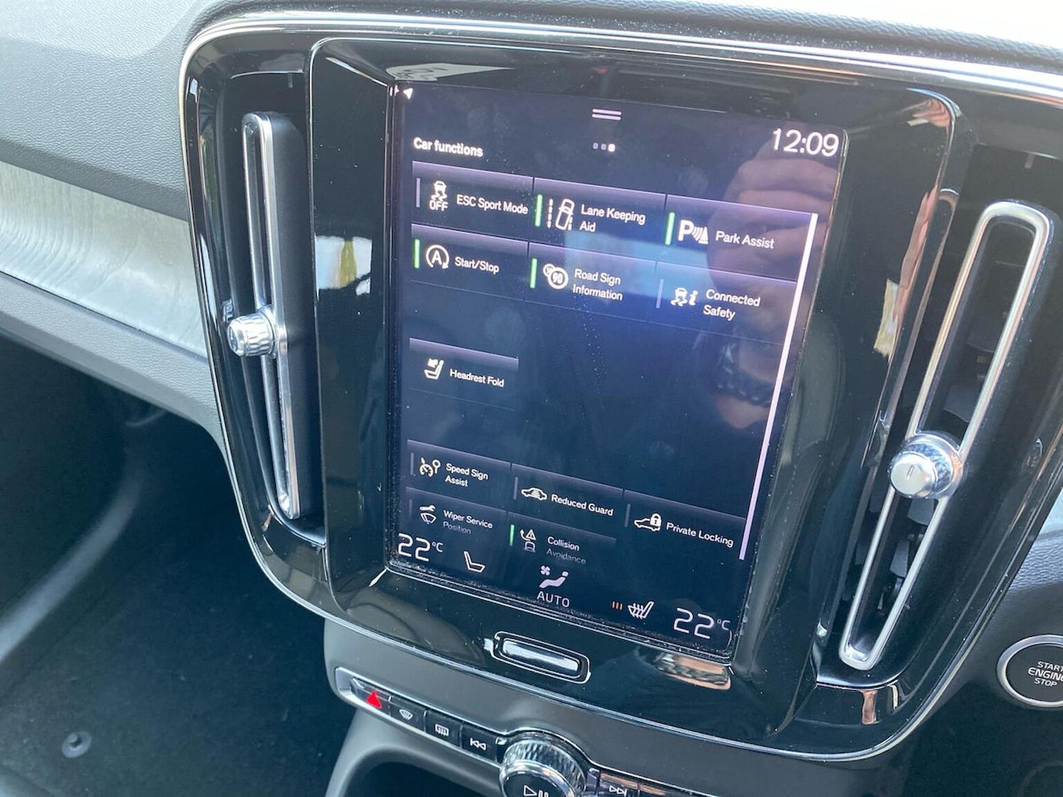 Used Volvo XC40 2020 for sale - 76906300: Photo 40