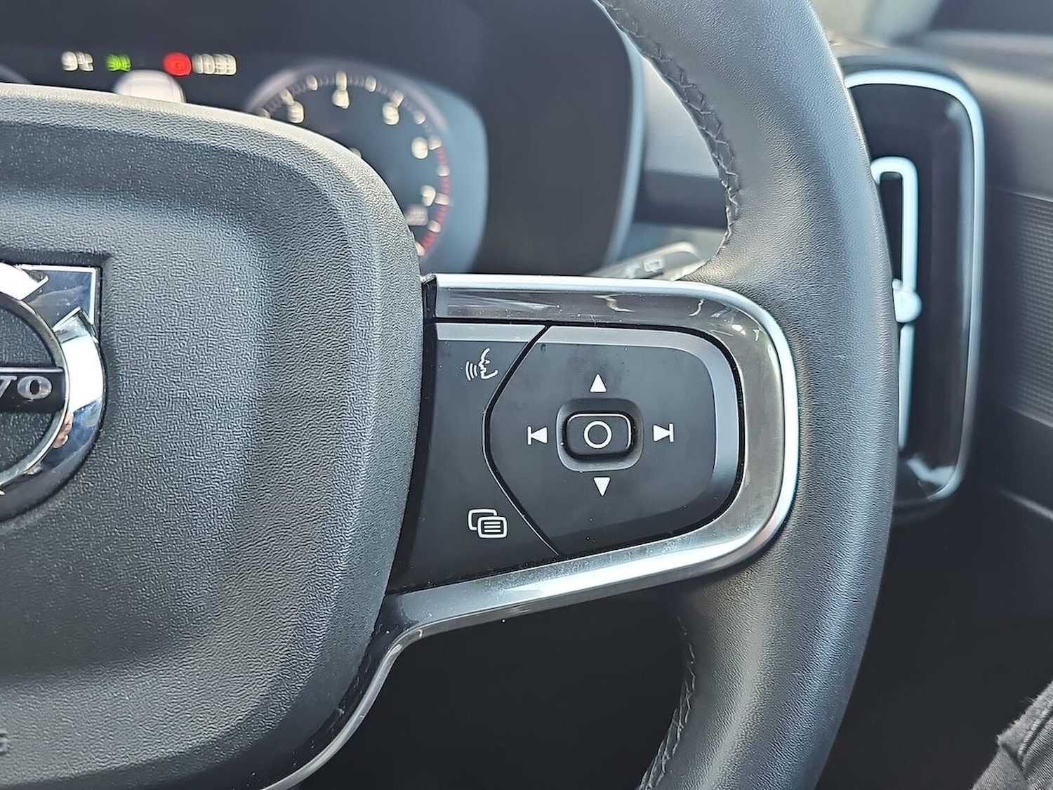 Used Volvo XC40 2021 for sale - 78191378: Photo 26