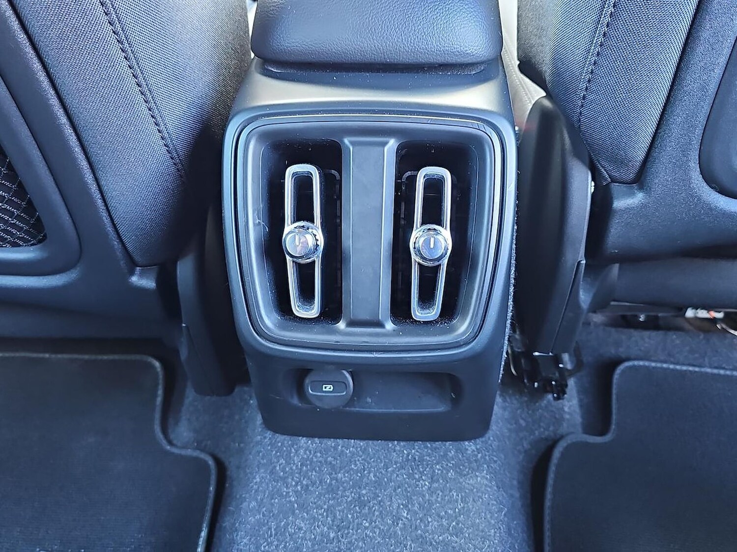 Used Volvo XC40 2021 for sale - 78191378: Photo 37