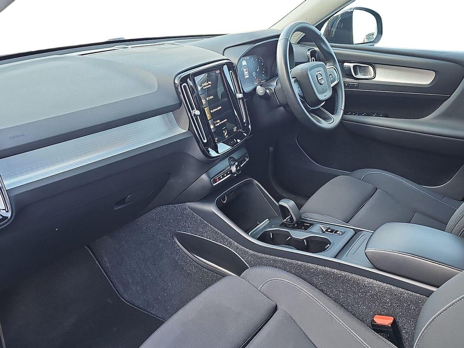 Used Volvo XC40 2021 for sale - 78191378: Photo 9