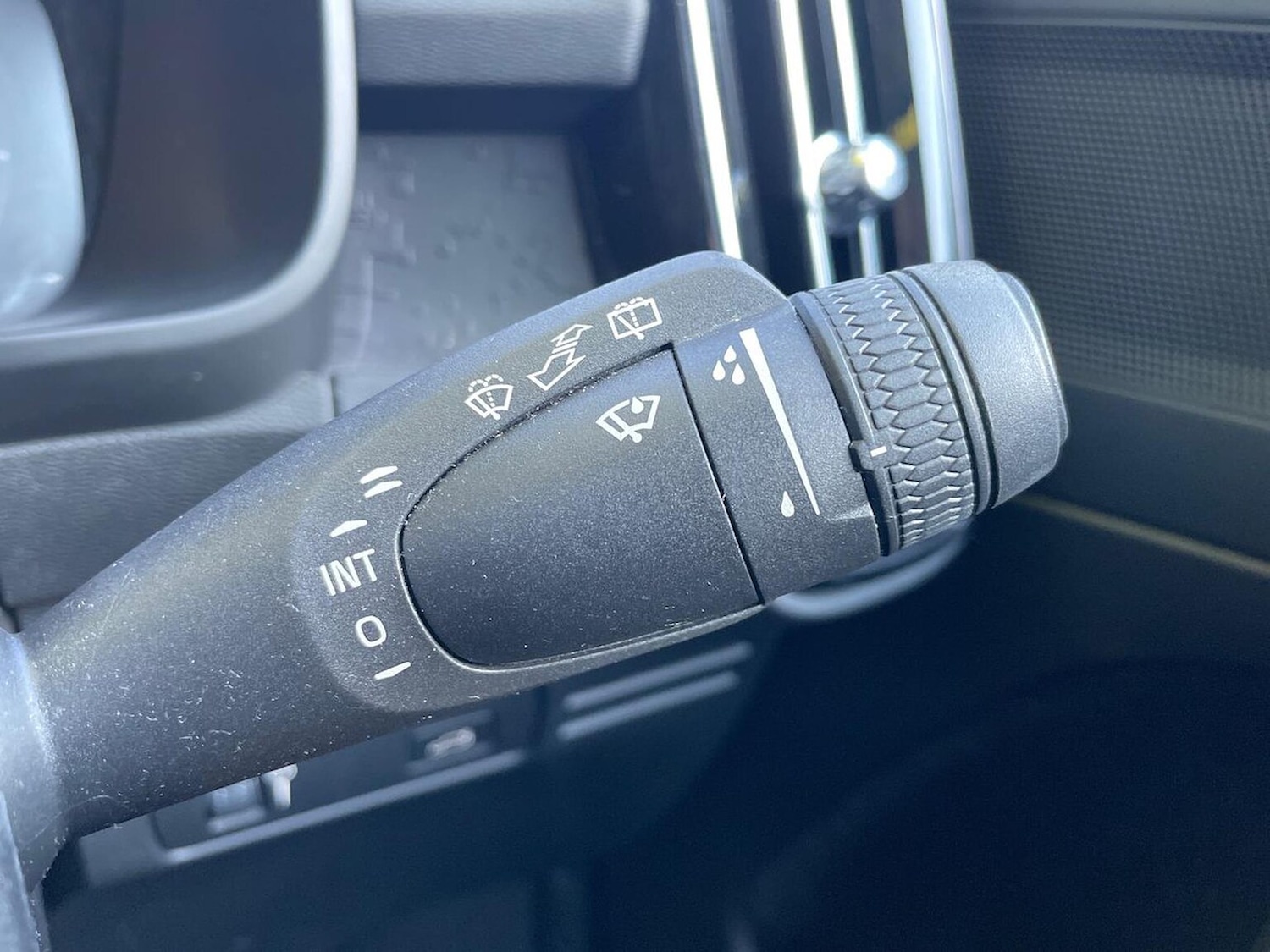 Used Volvo XC40 2020 for sale - 76077775: Photo 28