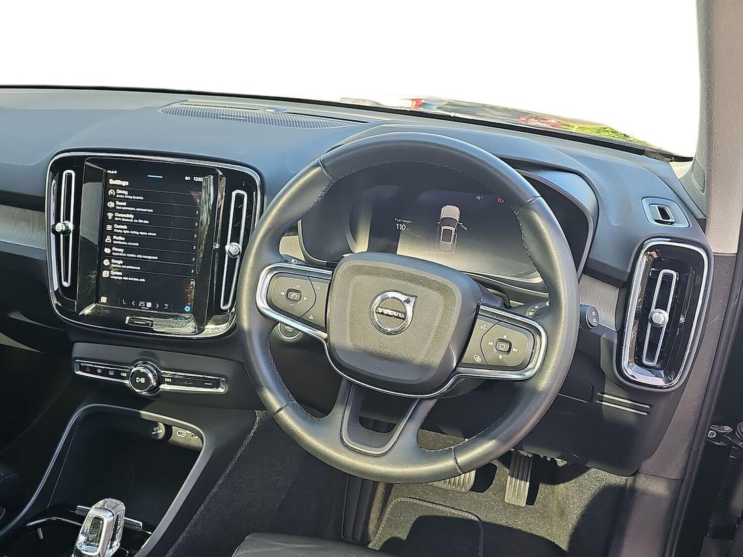 Used Volvo XC40 2023 for sale - 78191320: Photo 11