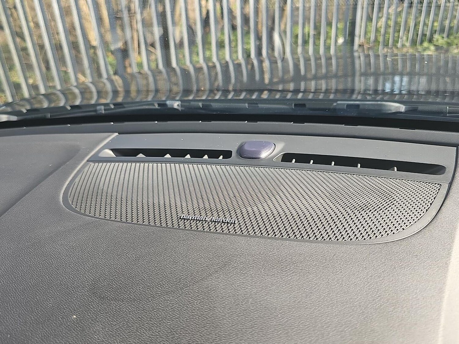 Used Volvo XC40 2023 for sale - 78191320: Photo 43