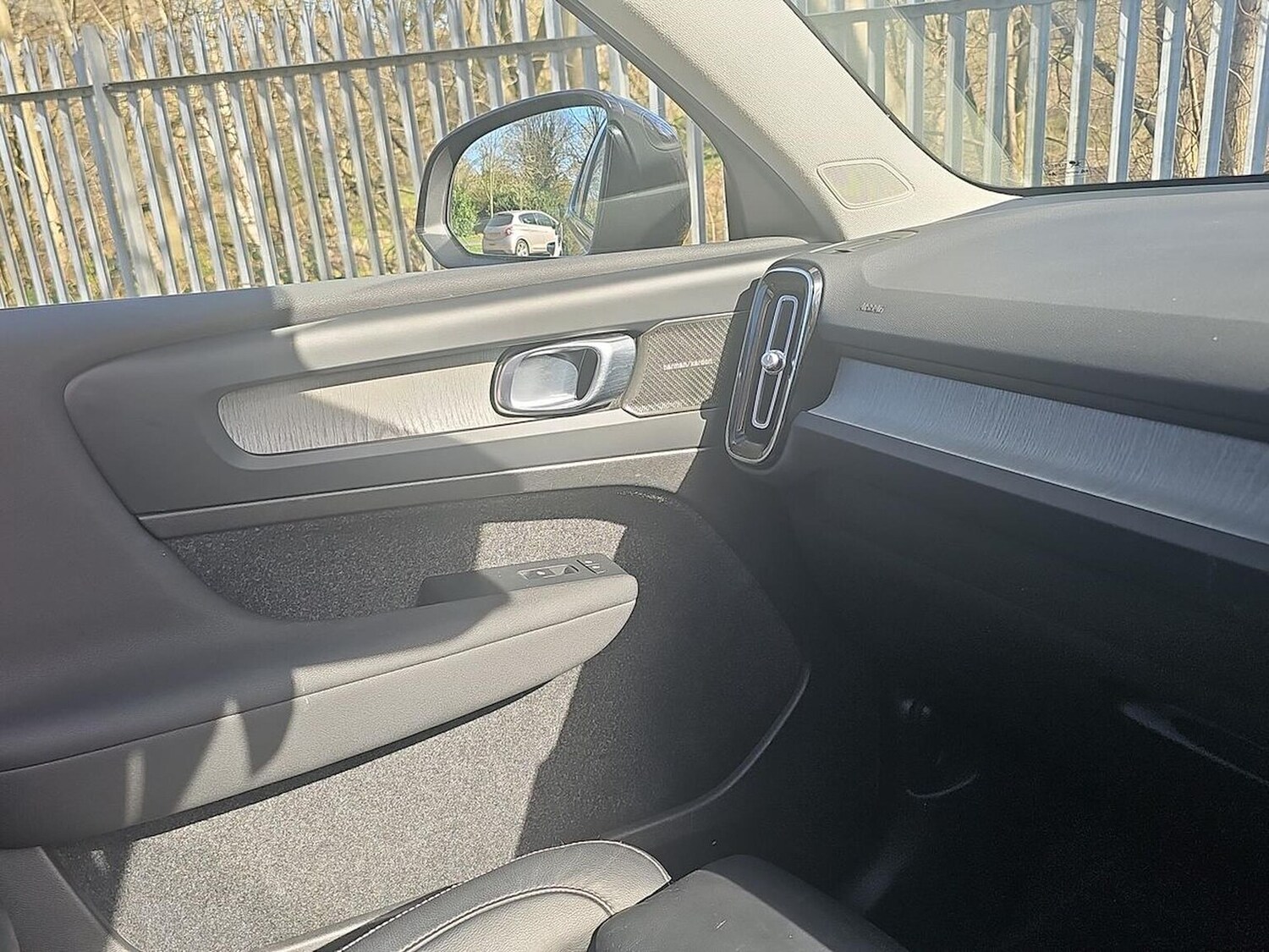 Used Volvo XC40 2023 for sale - 78191320: Photo 44