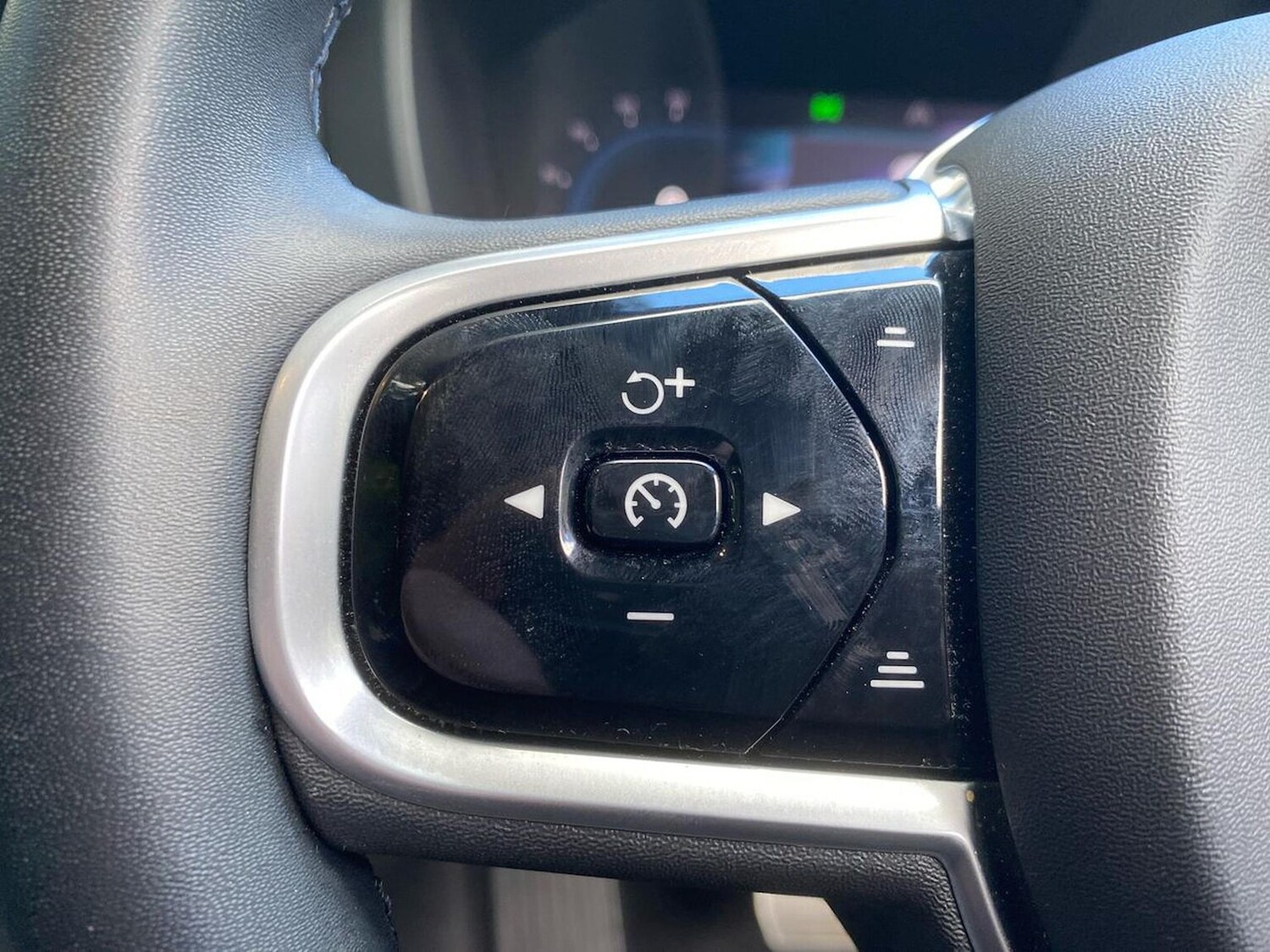 Used Volvo XC60 2022 for sale - 76040764: Photo 27