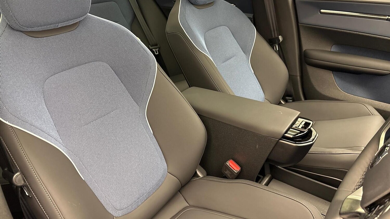 Used Volvo EX30 2025 for sale - 78026188: Photo 9