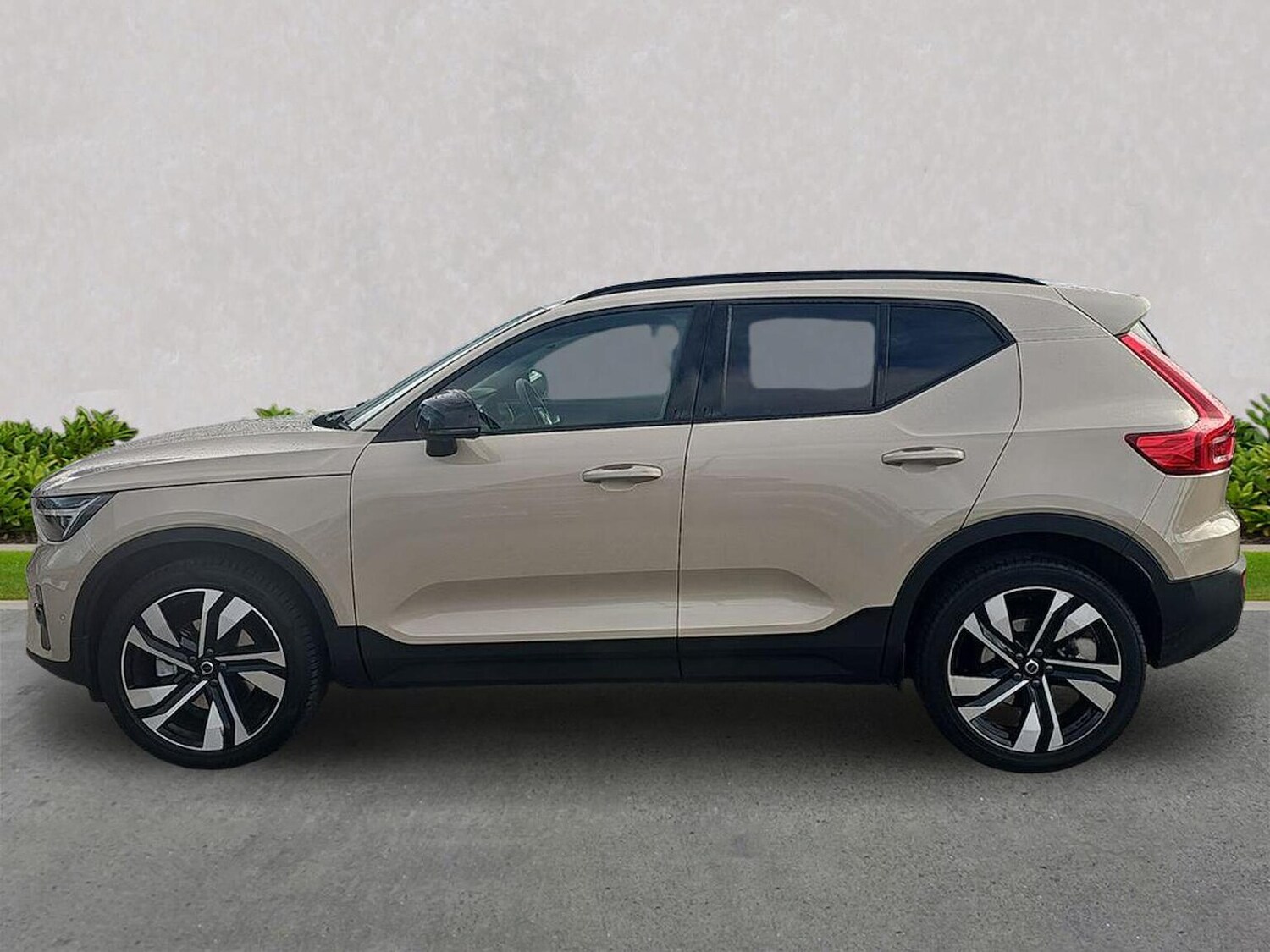 Used Volvo XC40 2025 for sale - 77687995: Photo 19