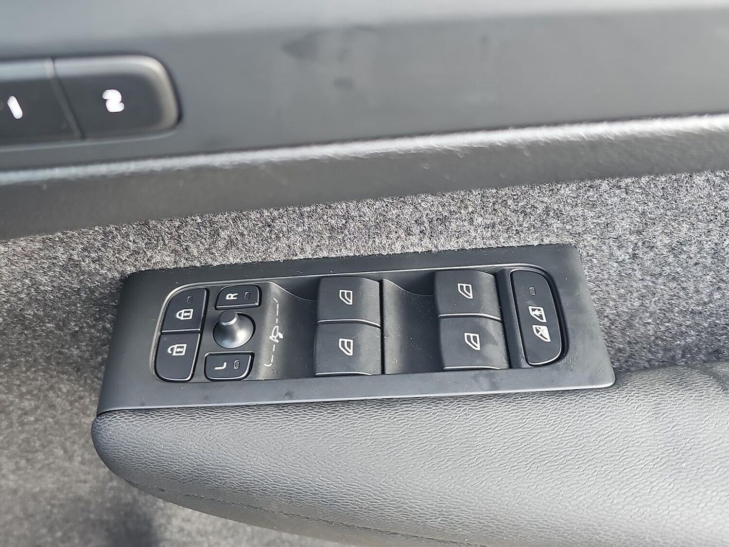 Used Volvo XC40 2025 for sale - 77687995: Photo 21