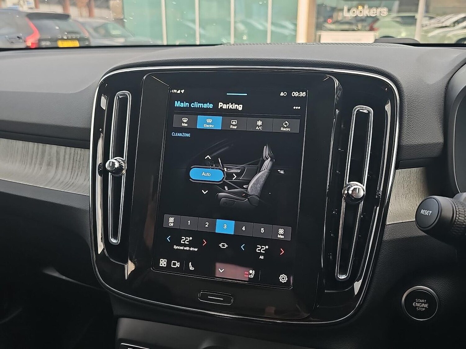 Used Volvo XC40 2025 for sale - 77687995: Photo 24