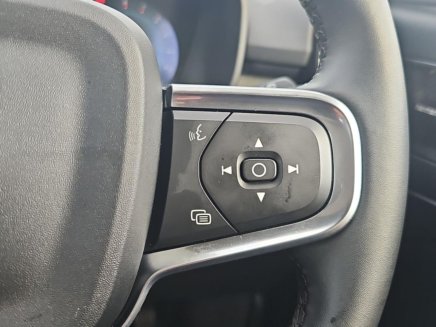 Used Volvo XC40 2025 for sale - 77687995: Photo 25