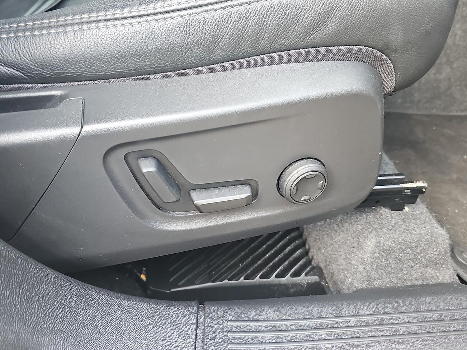 Used Volvo XC40 2025 for sale - 77687995: Photo 29