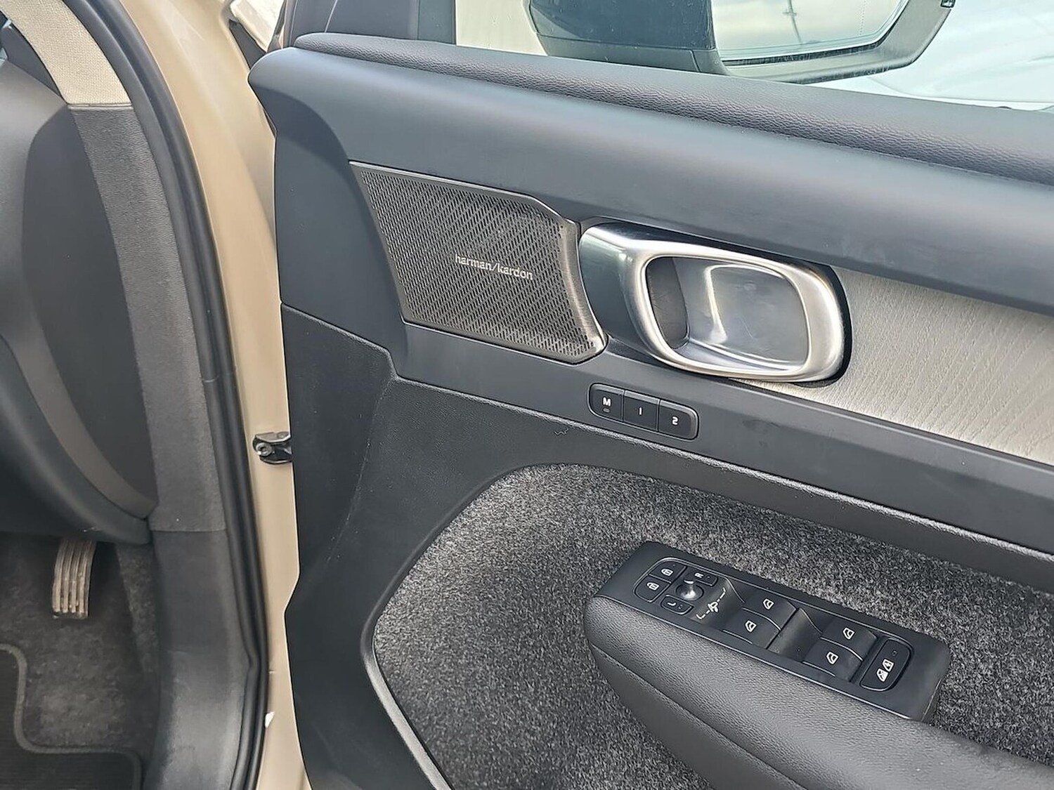 Used Volvo XC40 2025 for sale - 77687995: Photo 30