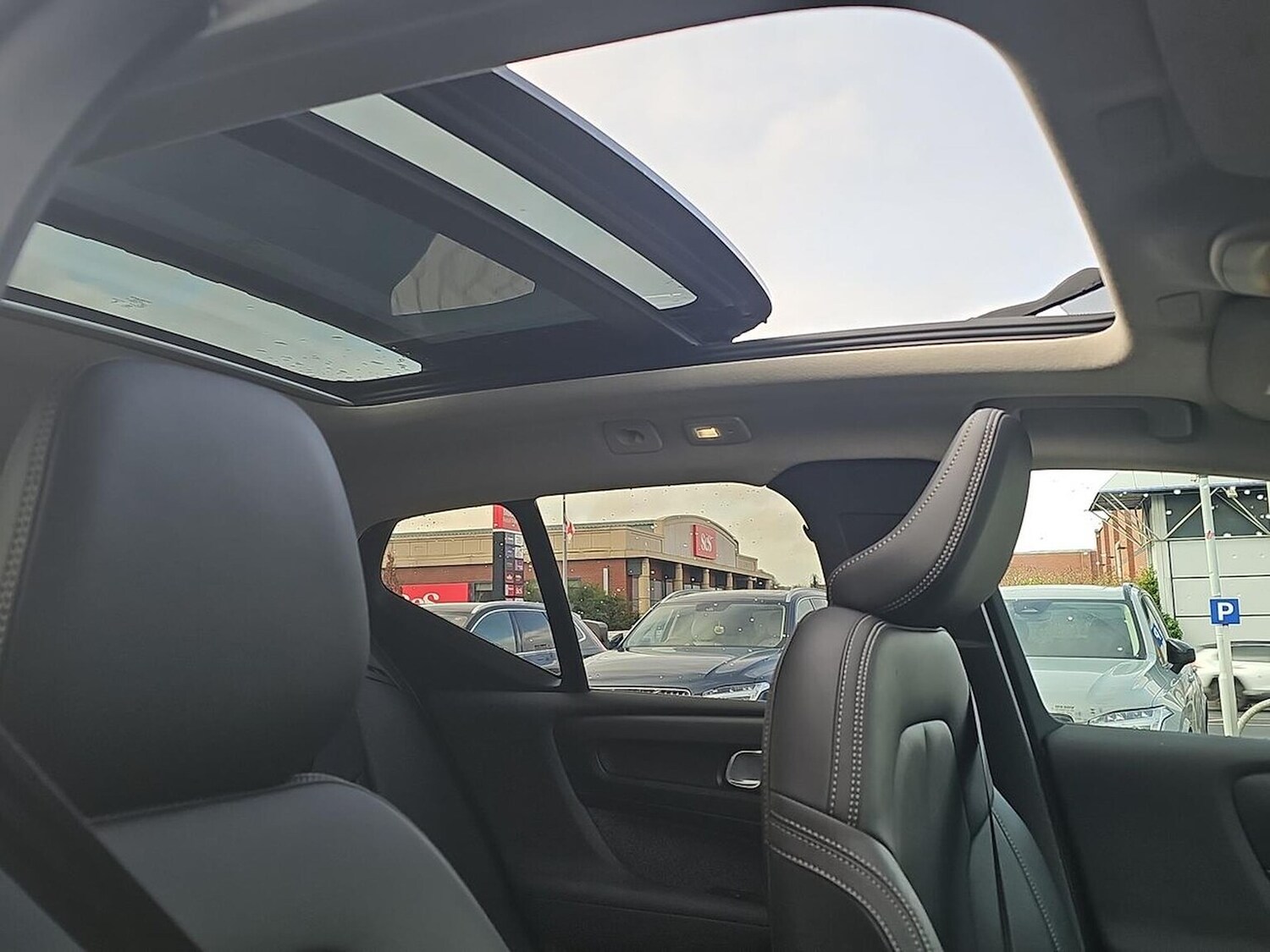 Used Volvo XC40 2025 for sale - 77687995: Photo 38