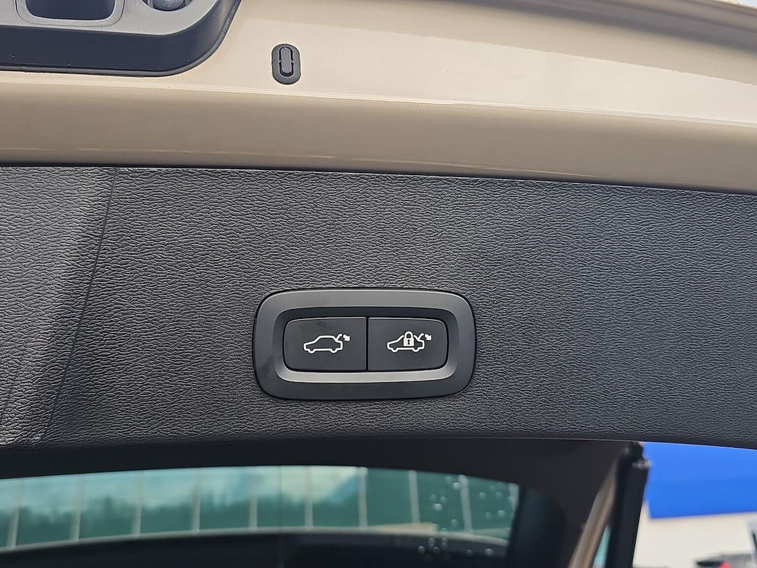 Used Volvo XC40 2025 for sale - 77687995: Photo 42