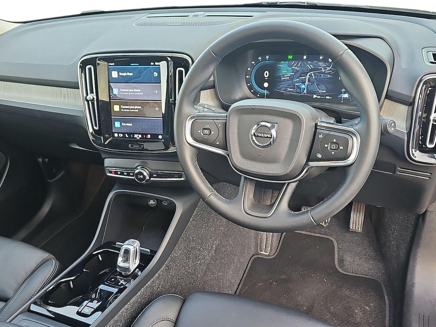 Used Volvo XC40 2025 for sale - 77687995: Photo 9