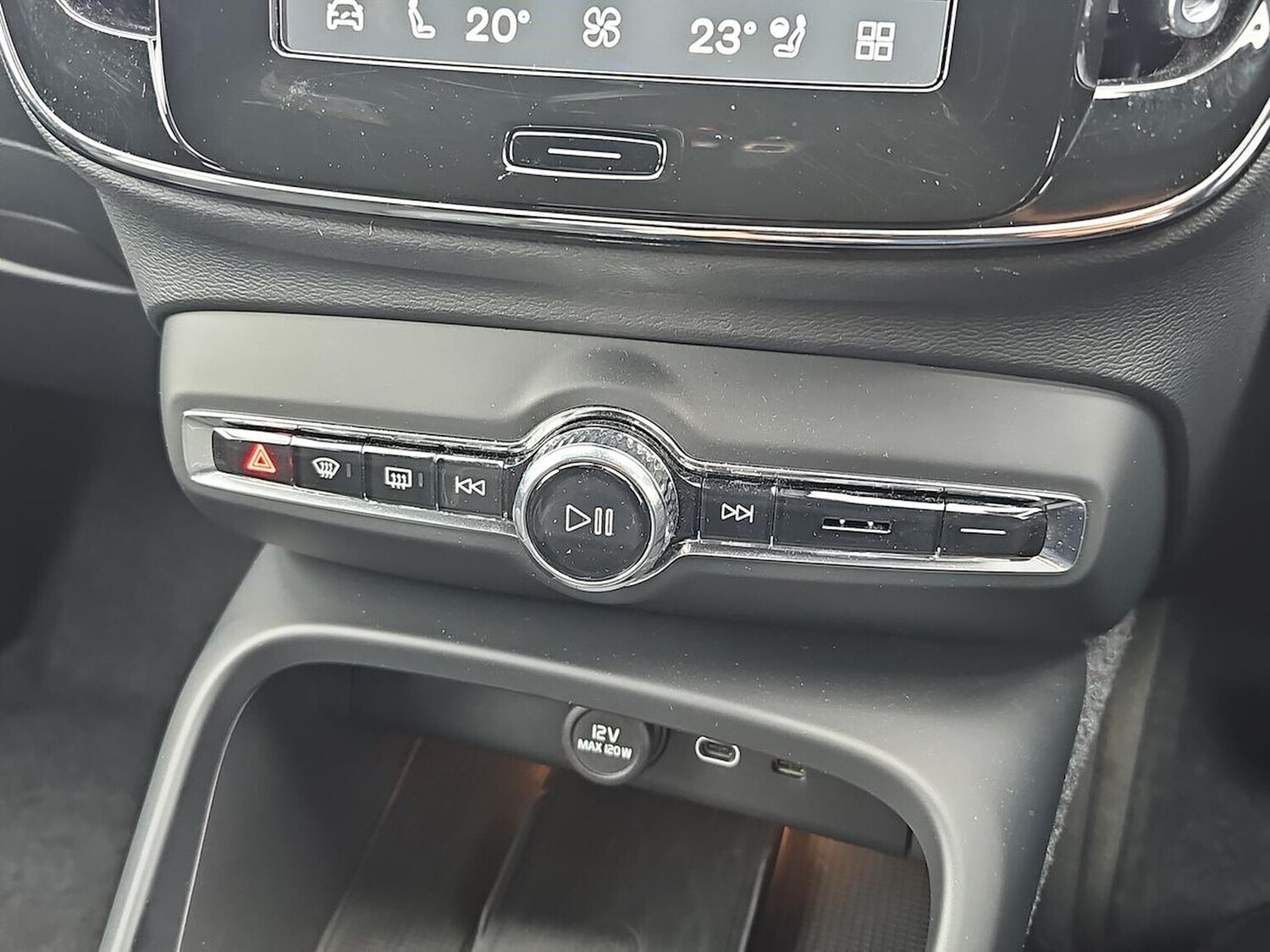 Used Volvo XC40 2024 for sale - 78191317: Photo 14