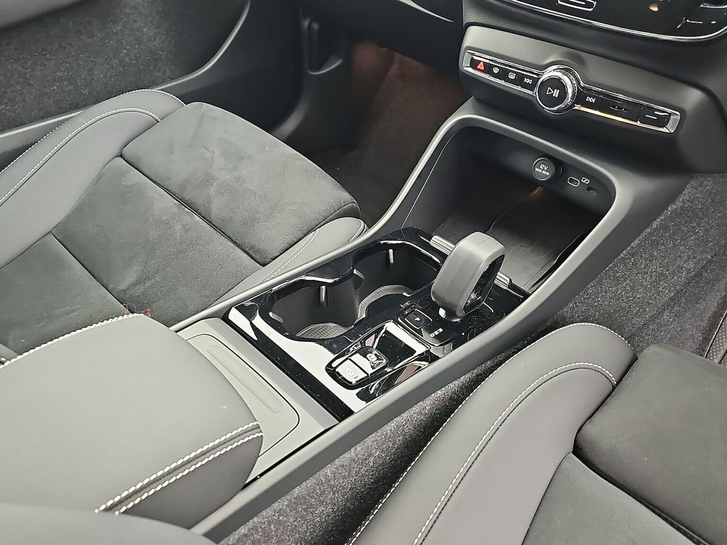 Used Volvo XC40 2024 for sale - 78191317: Photo 15