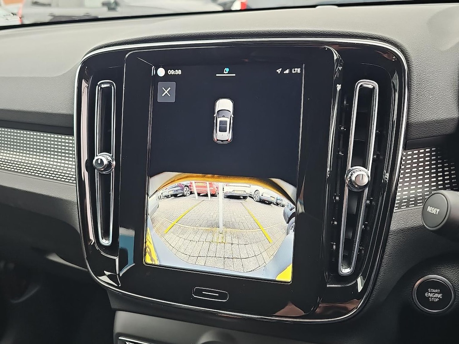 Used Volvo XC40 2024 for sale - 78191317: Photo 24