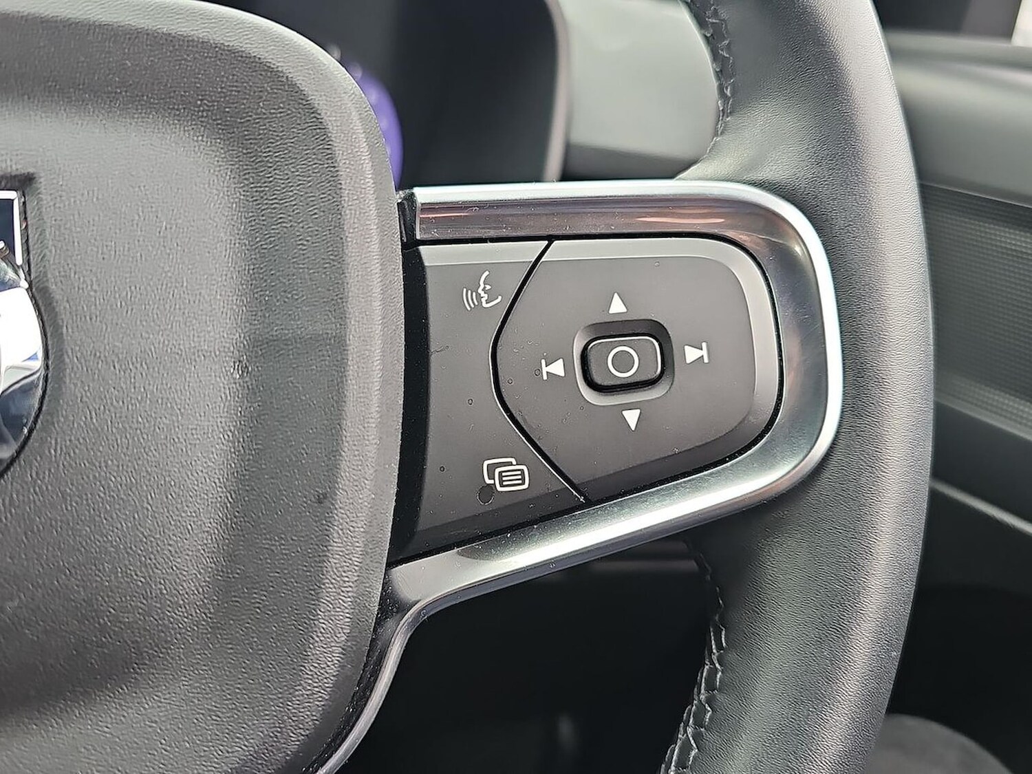 Used Volvo XC40 2024 for sale - 78191317: Photo 27