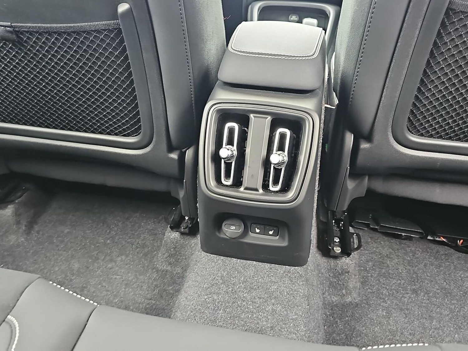 Used Volvo XC40 2024 for sale - 78191317: Photo 42