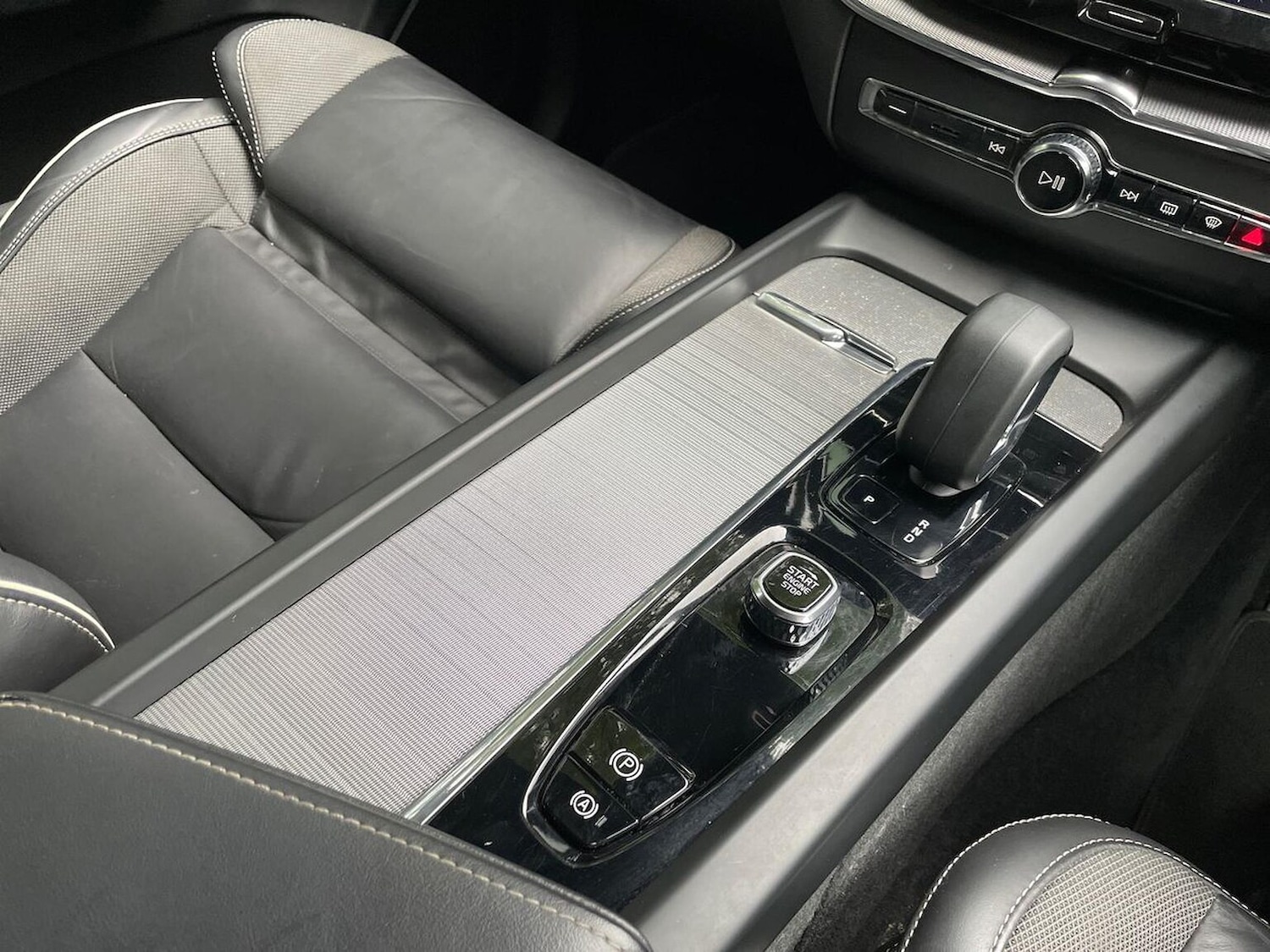 Used Volvo XC60 2022 for sale - 76097651: Photo 13