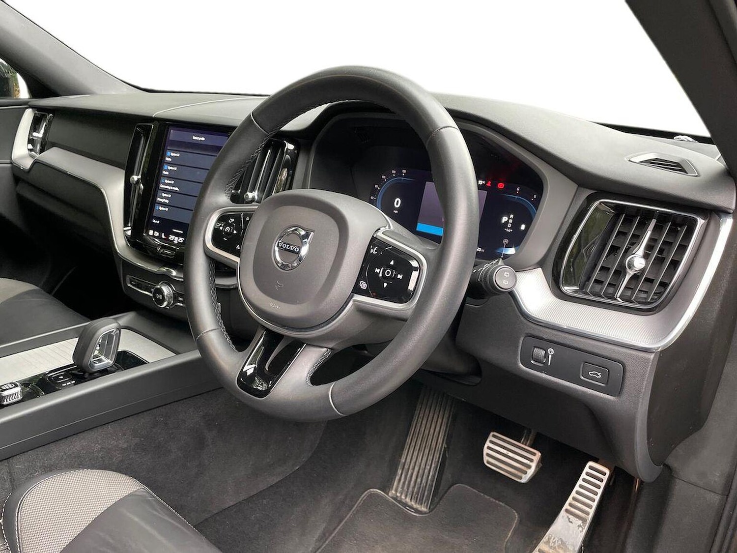 Used Volvo XC60 2022 for sale - 76097651: Photo 15