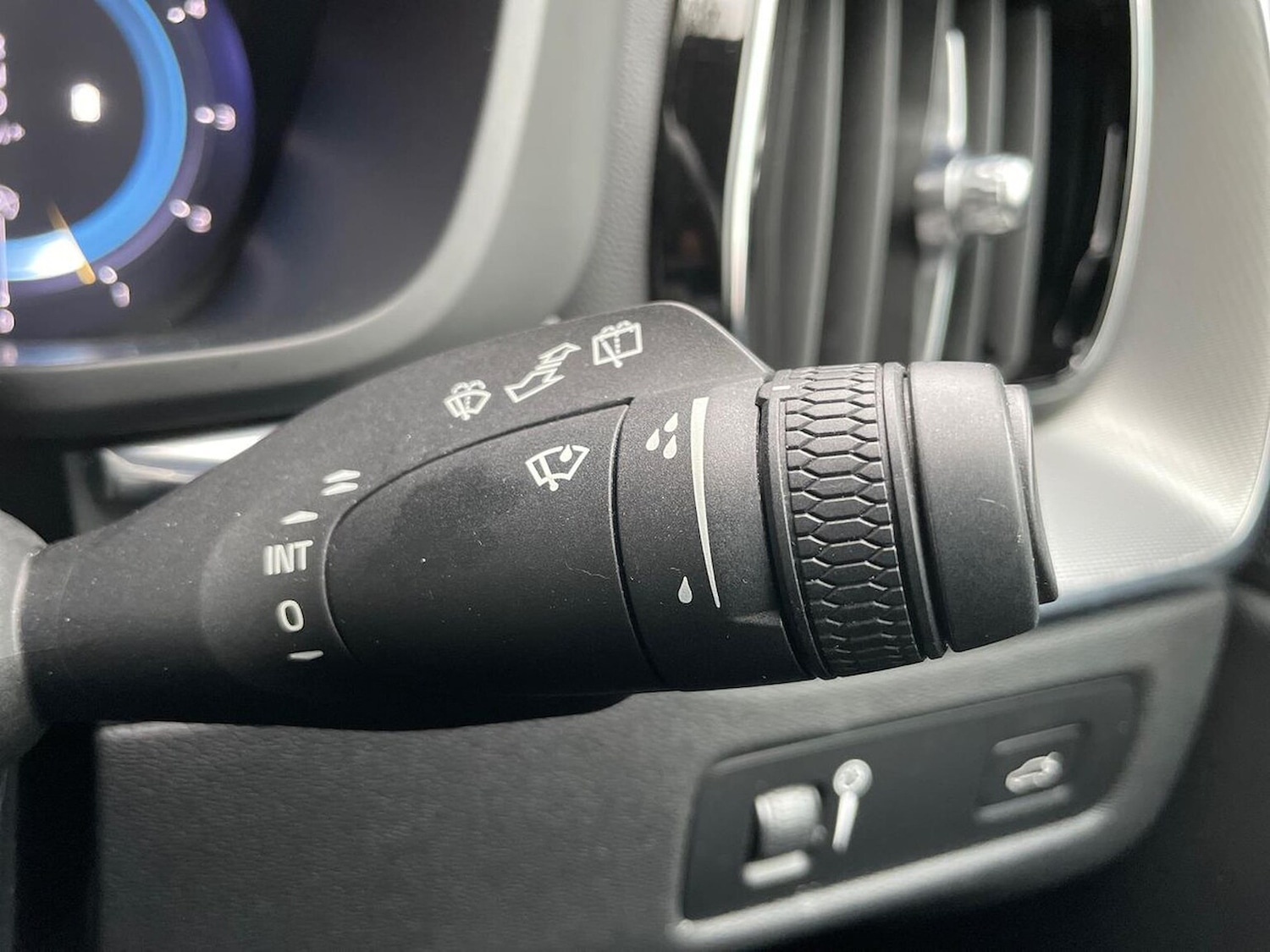 Used Volvo XC60 2022 for sale - 76097651: Photo 26