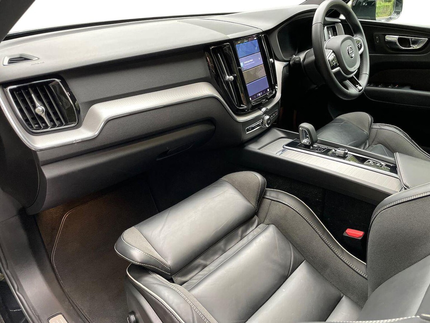 Used Volvo XC60 2022 for sale - 76097651: Photo 7