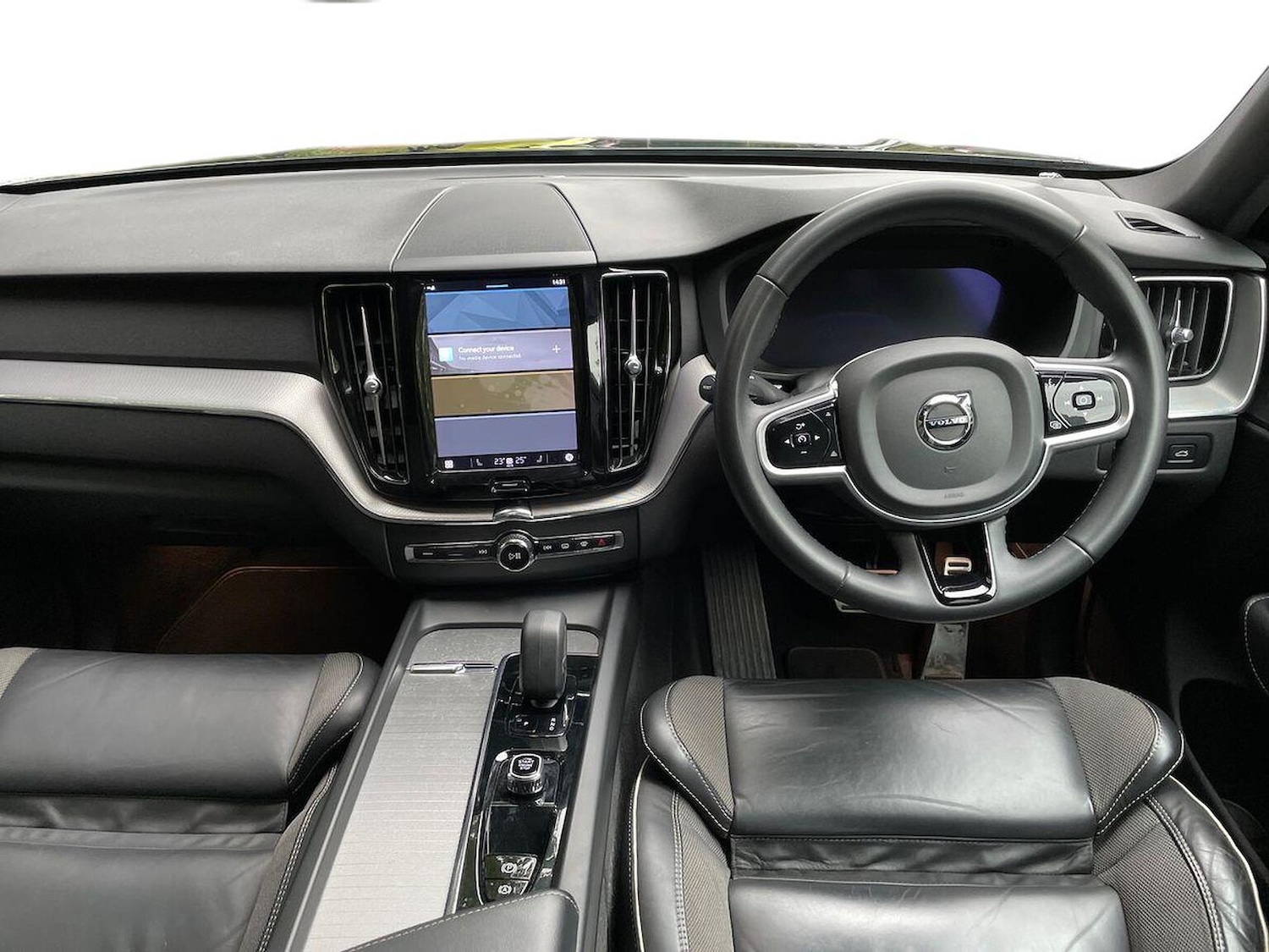 Used Volvo XC60 2022 for sale - 76097651: Photo 8